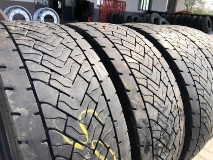 Opony ciężarowe 315/60R22.5 DUNLOP SP446 / 9-10mm