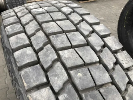 Opona ciężarowa 315/70R22.5 GRENLANDER GR678 / 15-16mm