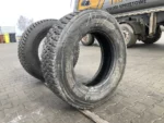 Opona ciężarowa 315/70R22.5 BIEŻNIKOWANA NAPĘDOWA TYP KOSTKA / 12-13mm