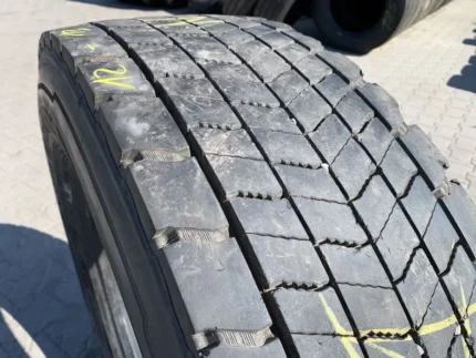 Opona ciężarowa 315/70R22.5 CONTINENTAL HYBRID HD3 /  12-13mm