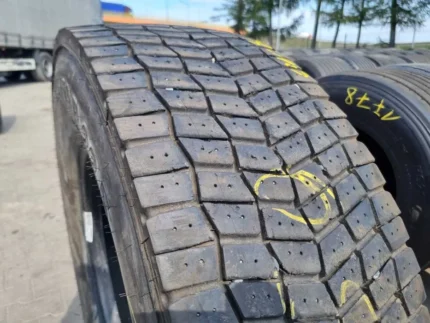 Opona ciężarowa 315/70R22.5 PNEU LAURENT PLDE MW 3D / 9-10mm