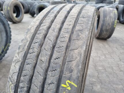 Opona ciężarowa 315/70R22.5 UNIROYAL FH40 / 12-13mm