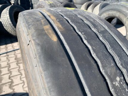 Opona ciężarowa 385/65R22.5 UNIROYAL TH40 / 8-9mm