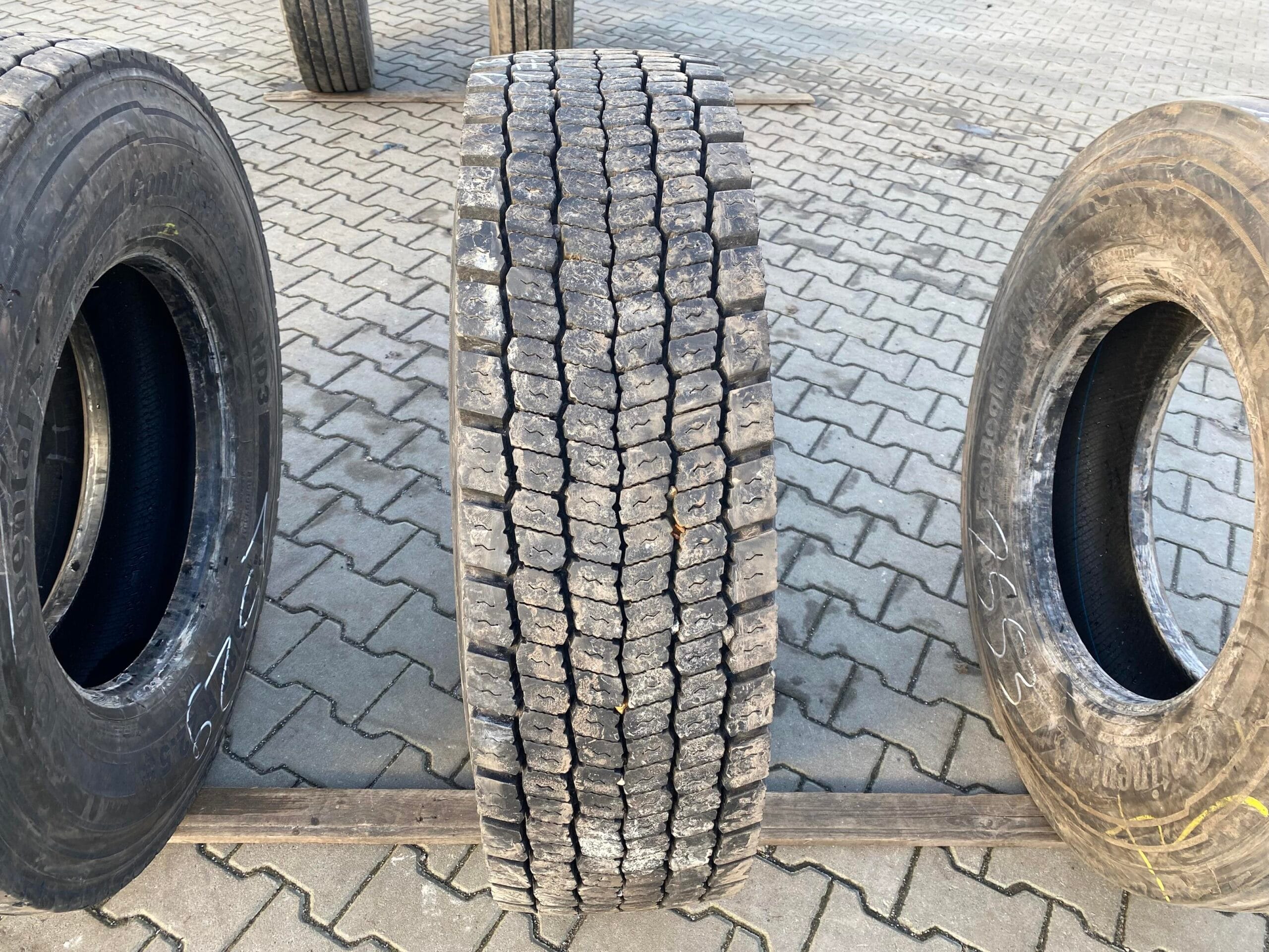 Opona ciężarowa 315/80R22.5 CONTINENTAL HDW2 SCANDINAVIA / 17-18mm Opona ciężarowa 315/80R22.5 CONTINENTAL HDW2 SCANDINAVIA / 17-18mm