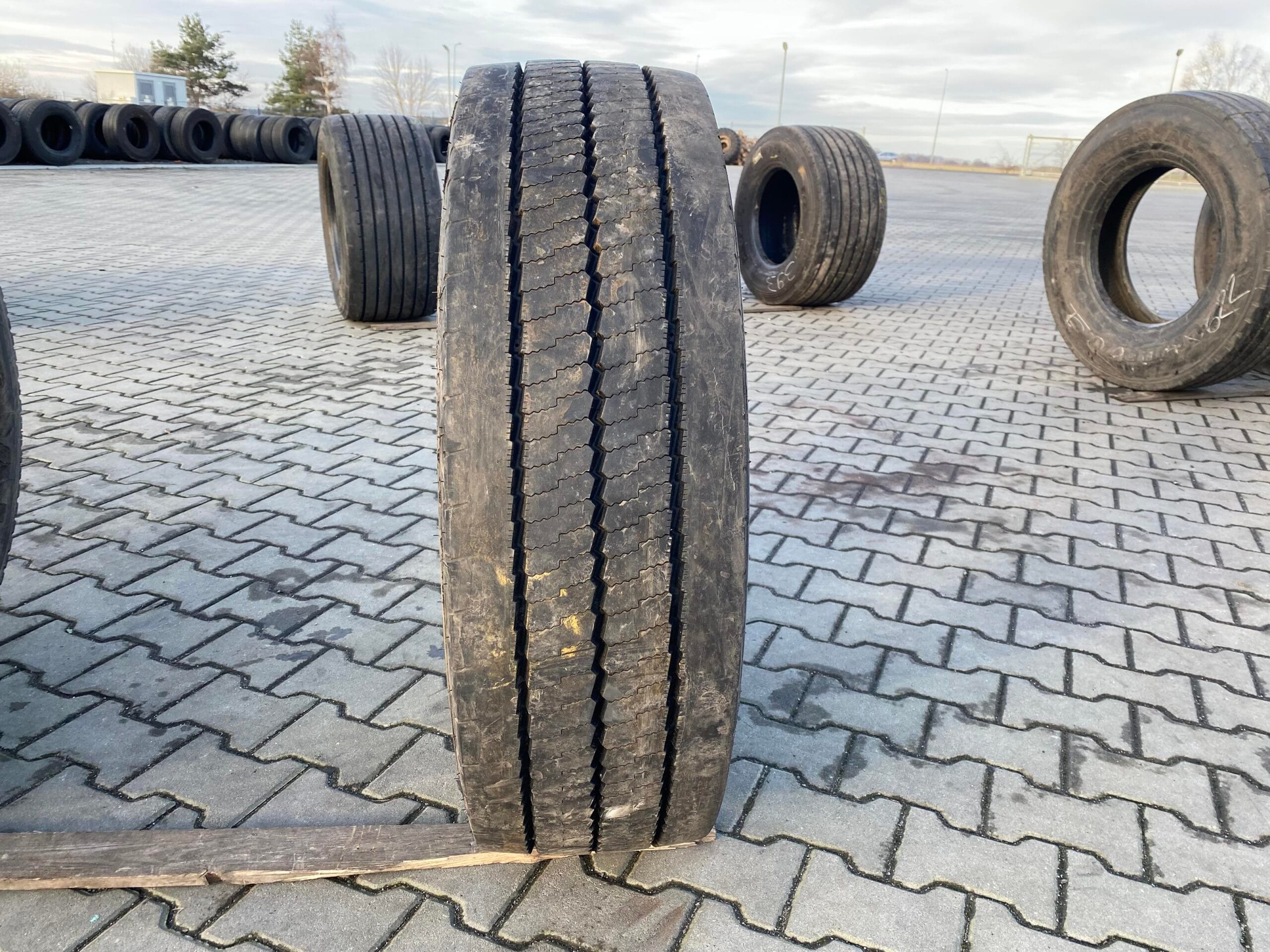 Opona ciężarowa 275/70R22.5 MICHELIN X INCITY XZU / 13mm Opona ciężarowa 275/70R22.5 MICHELIN X INCITY XZU / 13mm