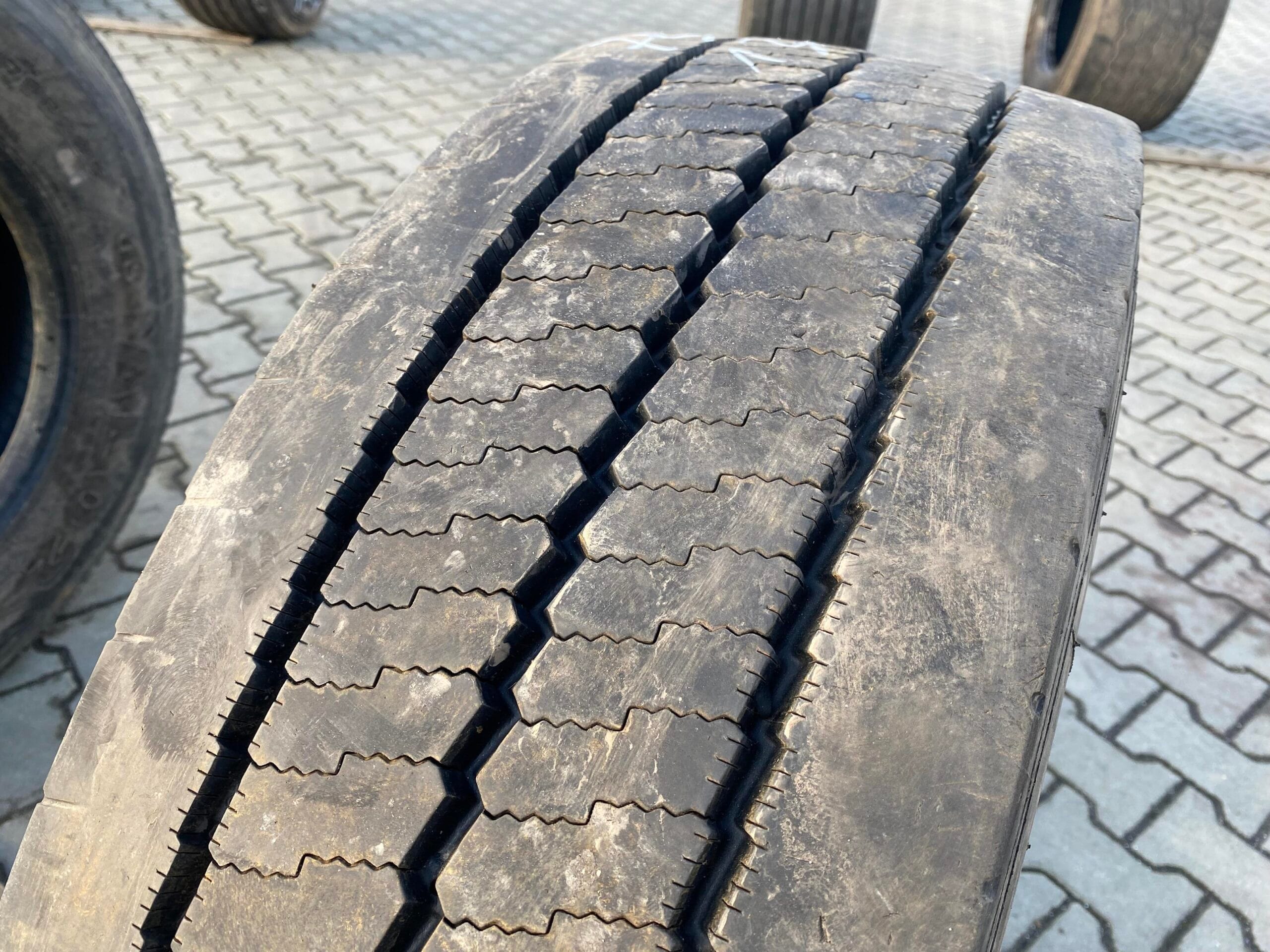 Opona ciężarowa 275/70R22.5 MICHELIN X INCITY XZU / 13mm Opona ciężarowa 275/70R22.5 MICHELIN X INCITY XZU / 13mm