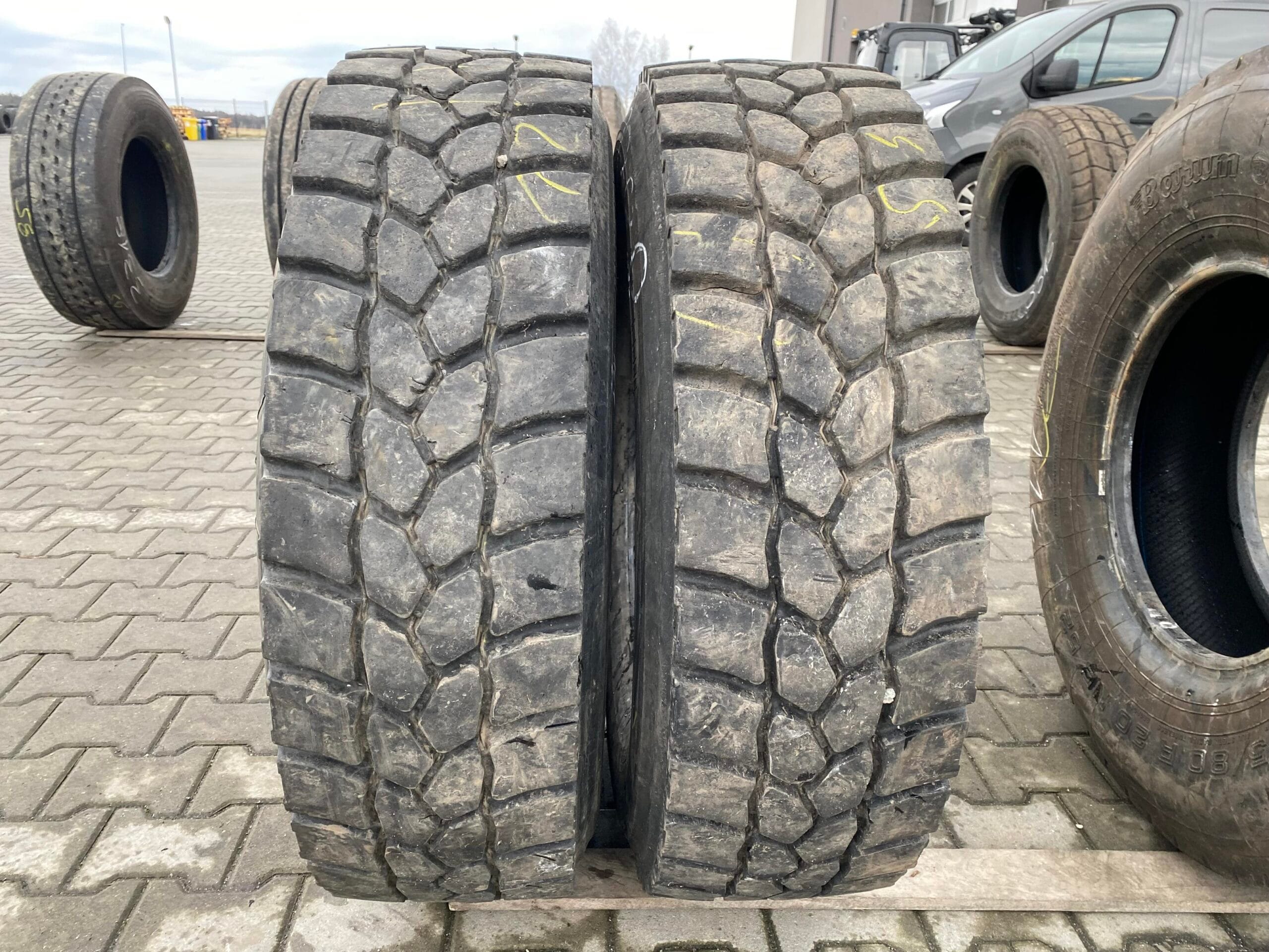 Opona ciężarowa 315/70R22.5 BIEŻNIKOWANA TYP MICHELIN XDY3 / 15mm Opona ciężarowa 315/70R22.5 BIEŻNIKOWANA TYP MICHELIN XDY3 / 15mm
