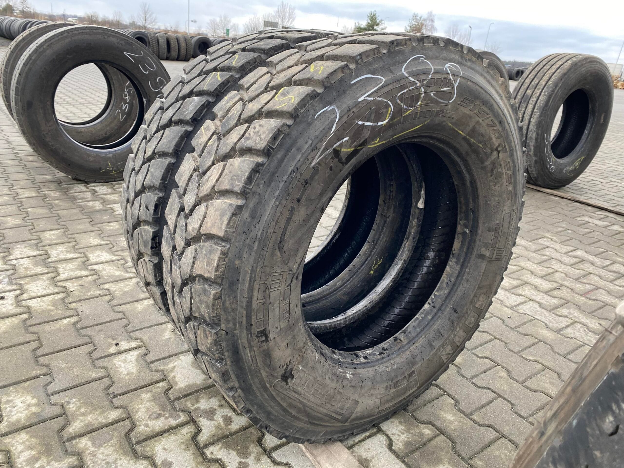 Opona ciężarowa 315/70R22.5 BIEŻNIKOWANA TYP MICHELIN XDY3 / 15mm Opona ciężarowa 315/70R22.5 BIEŻNIKOWANA TYP MICHELIN XDY3 / 15mm