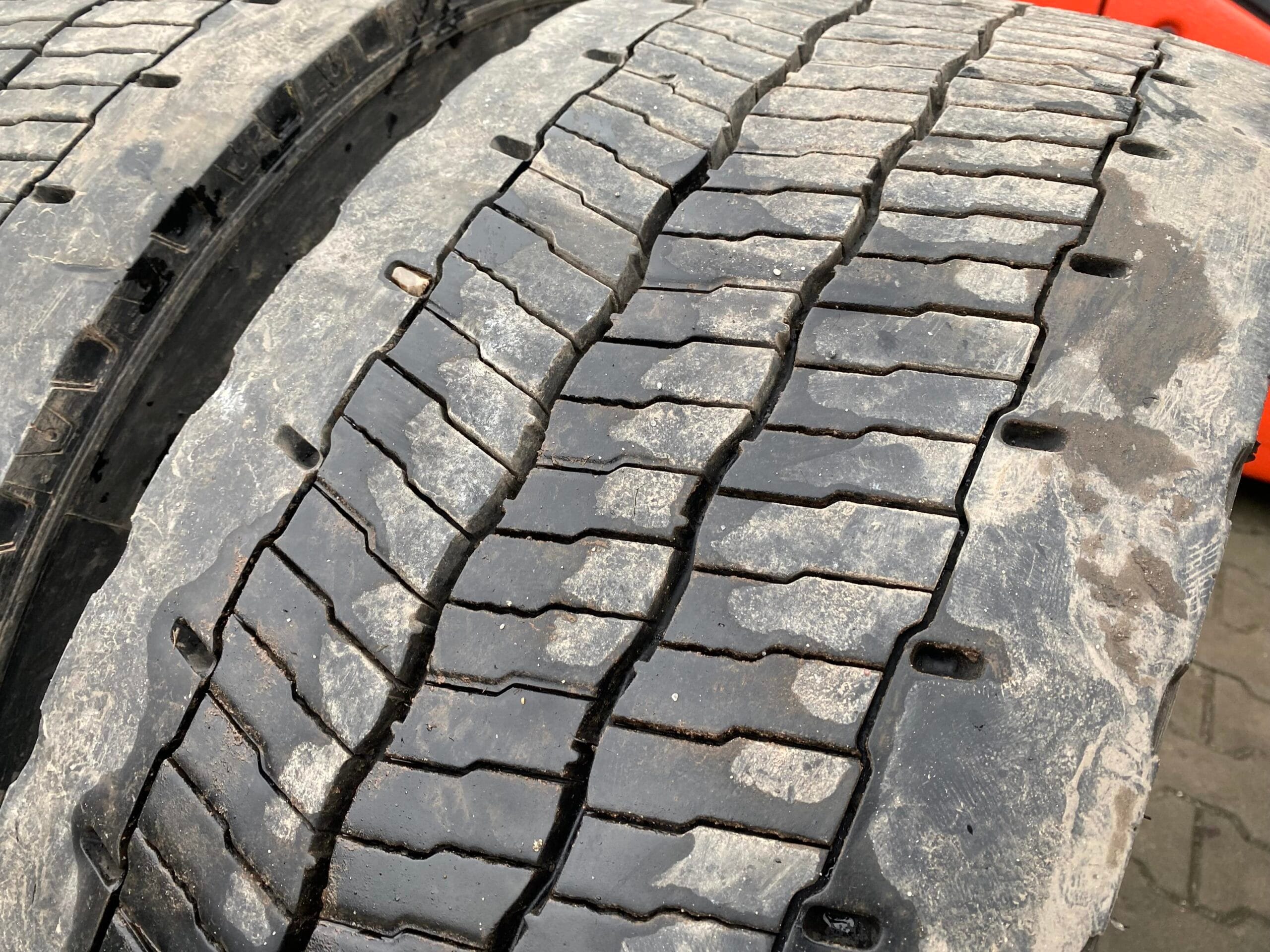 Opony ciężarowe 315/70R22.5 MICHELIN X MULTI D / 10-12mm Opony ciężarowe 315/70R22.5 MICHELIN X MULTI D / 10-12mm