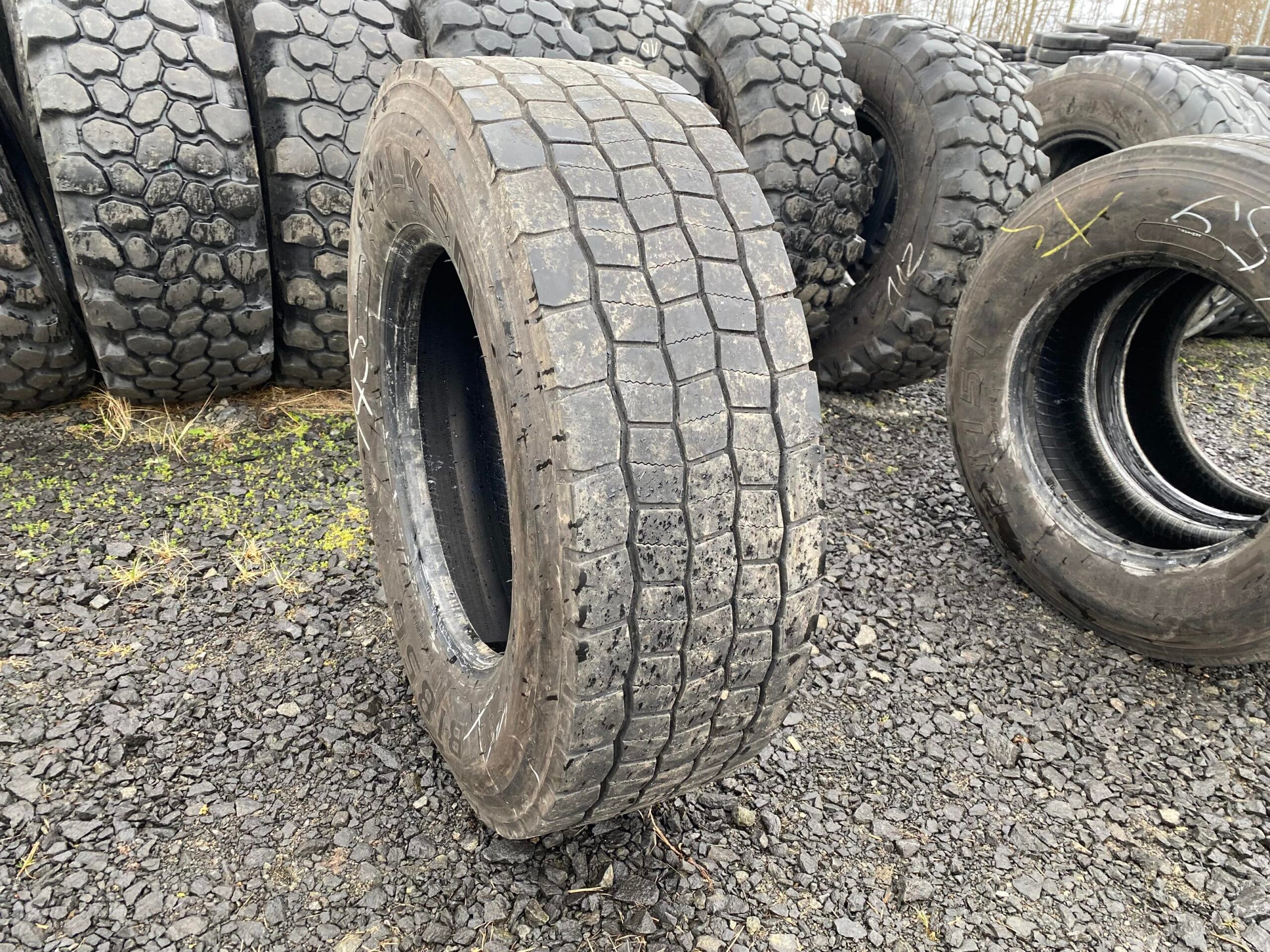 Opona ciężarowa 285/70R19.5 FALKEN BI856 / 9-10mm Opona ciężarowa 285/70R19.5 FALKEN BI856 / 9-10mm