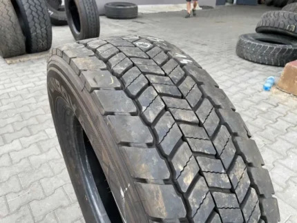 Opona ciężarowa 315/70R22.5 UNIROYAL DH40 / 13-14mm