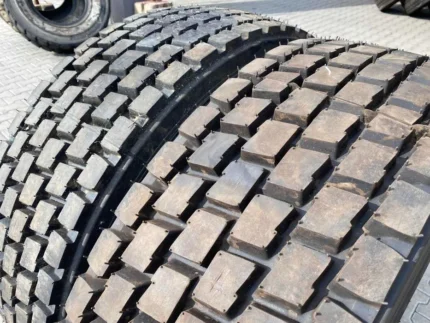 Opony ciężarowe 315/70R22.5 BIEŻNIKOWANA  TYP MICHELIN XDE2 /  100% BIEŻNIKA