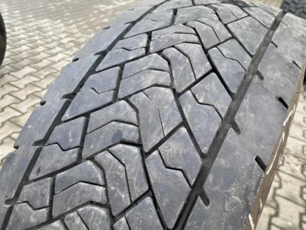 Opona ciężarowa 315/70R22.5 GOODYEAR KMAX D GEN-2 / 12-13mm