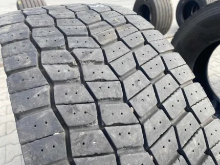 Opona ciężarowa 315/70R22.5 PNEU LAURENT PLDE MW 3D / 11-13mm