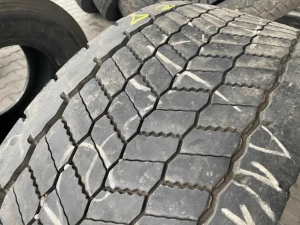 Opona ciężarowa 315/70R22.5 CONTINENTAL HYBRID HD5 5300 / 9-10mm