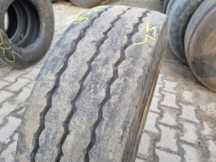 Opona ciężarowa 245/70R17.5 PIRELLI ST:01 / 9-10mm
