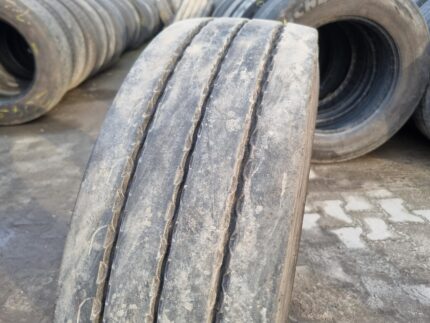 Opona ciężarowa 235/75R17.5 SEMPERIT RUNNER T2 / 8-9mm