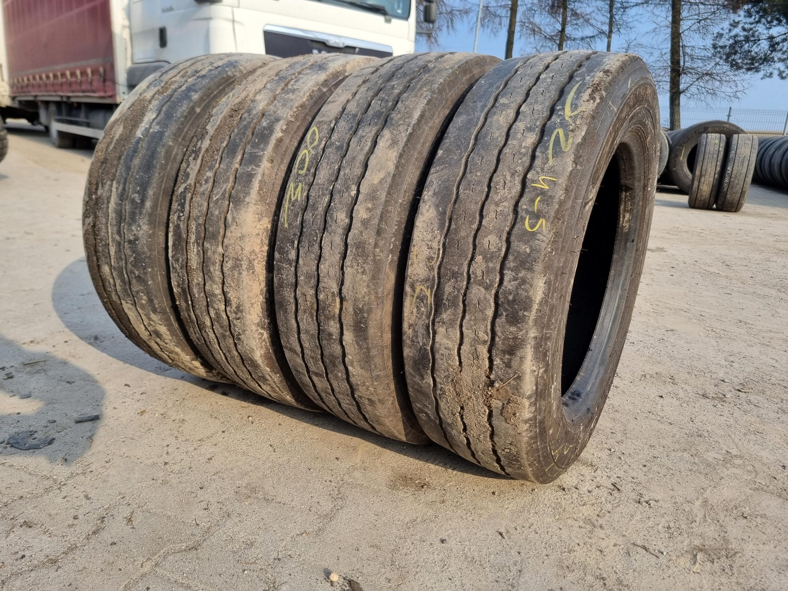 Opony do cięzarówek 205/65R17.5 GOODYEAR KMAX T / 4-6mm Opony do cięzarówek 205/65R17.5 GOODYEAR KMAX T / 4-6mm