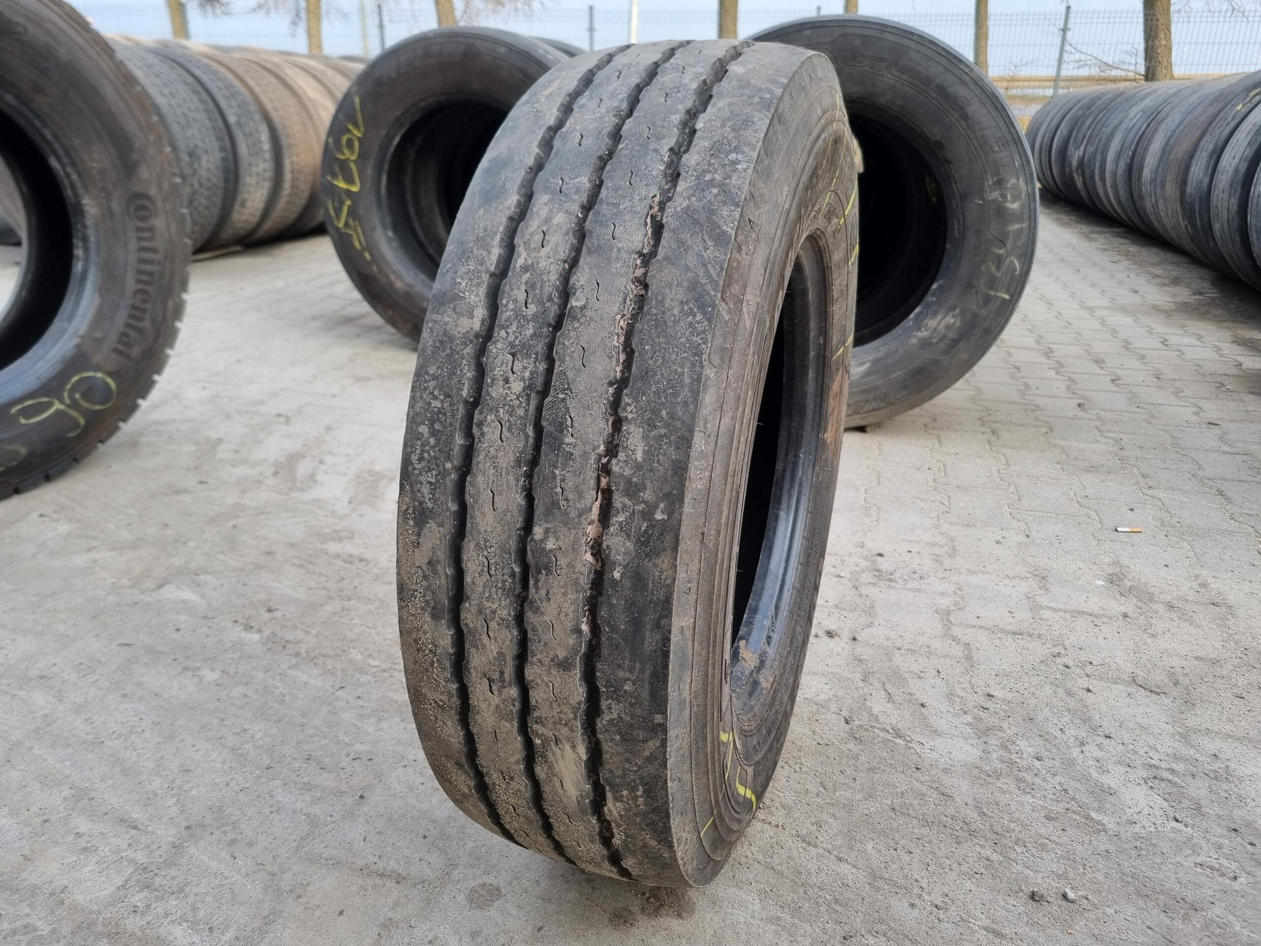 Opona ciężarowa 235/75R17.5 GOODYEAR REGIONAL RHT II / 8-9mm Opona ciężarowa 235/75R17.5 GOODYEAR REGIONAL RHT II / 8-9mm