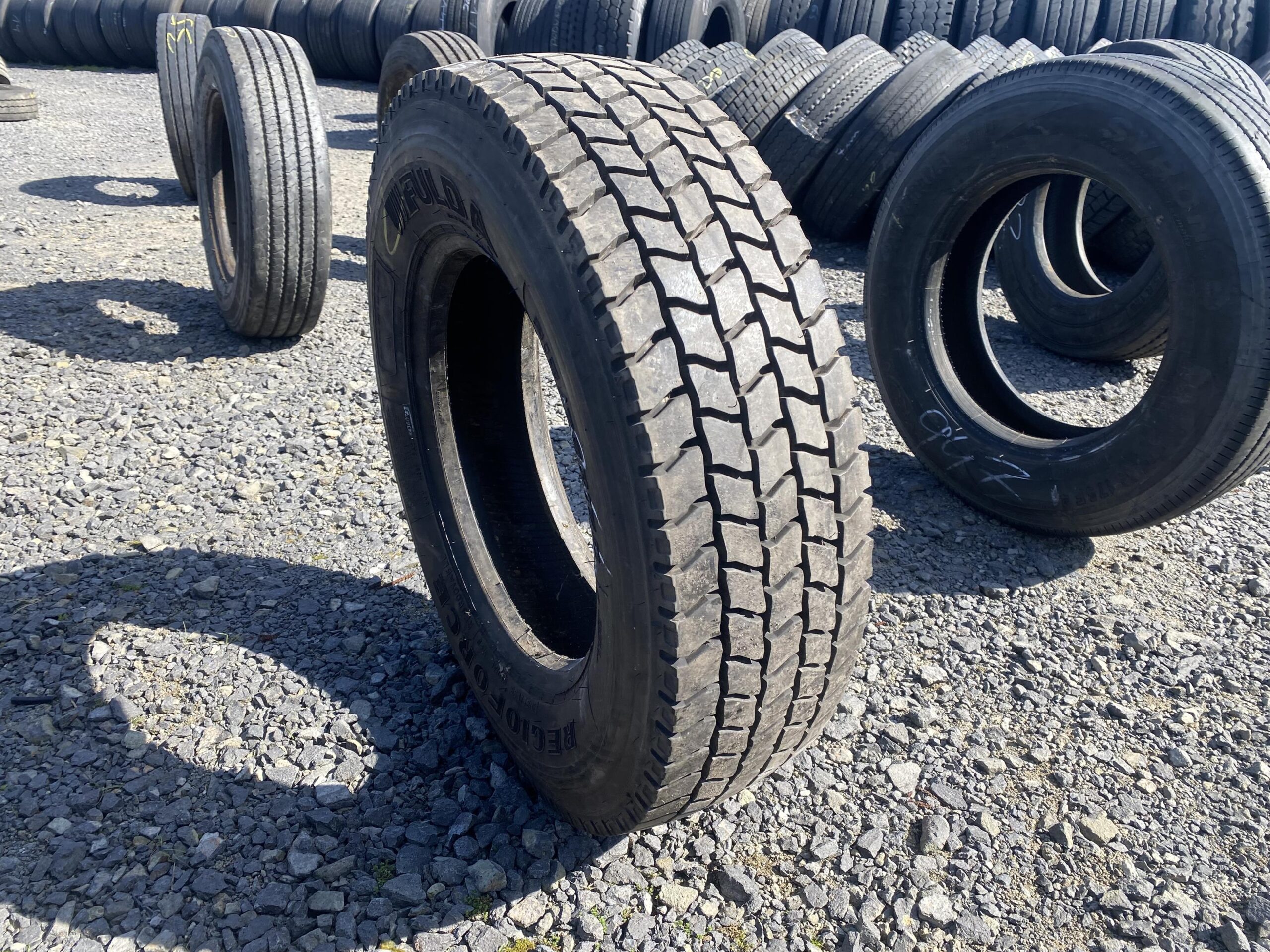 Opona ciężarowa 215/75R17.5 FULDA REGIOFORCE / 15mm Opona ciężarowa 215/75R17.5 FULDA REGIOFORCE / 15mm