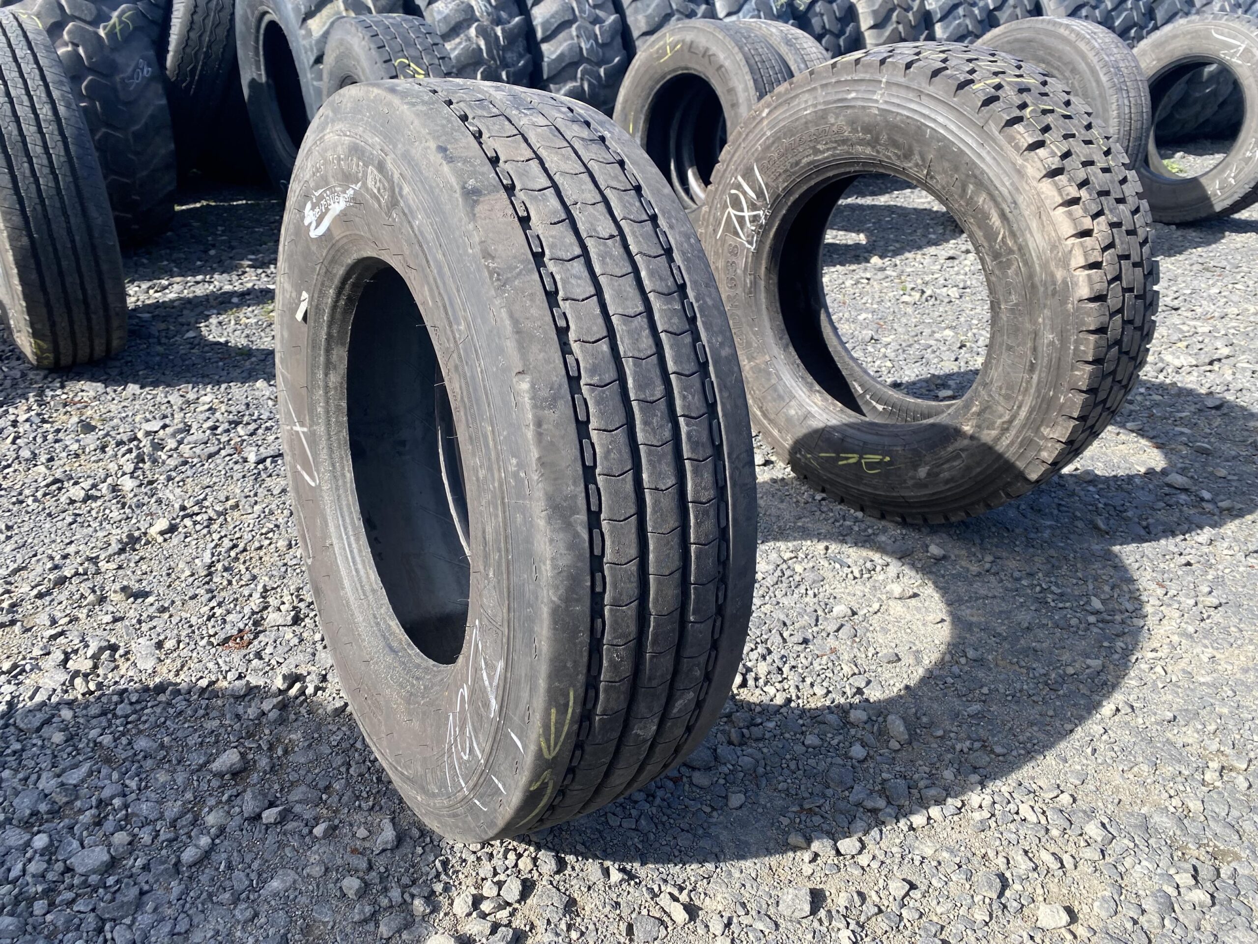 Opona ciężarowa 225/75R17.5 MICHELIN XMULTI Z / 8-9mm Opona ciężarowa 225/75R17.5 MICHELIN XMULTI Z / 8-9mm