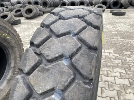 Opona ciężarowa 12R22.5 BIEŻNIKOWANA TYP ROMB / 16-17mm