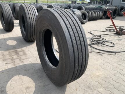  Opona używana ciężarowa przednia 315/80R22.5 SEMPERIT RUNNER F2 / 10-12mm