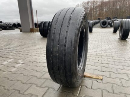  Opona ciężarowa 235/75R17.5 GOODYEAR KMAX T / 5mm
