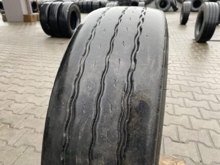 Opona ciężarowa 235/75R17.5 GOODYEAR KMAX T / 5mm