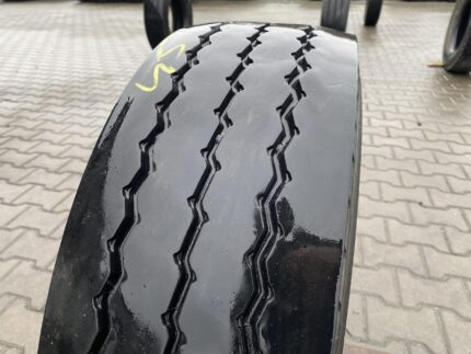 Opona ciężarowa 235/75R17.5  PIRELLI ST:01 / 8-10mm