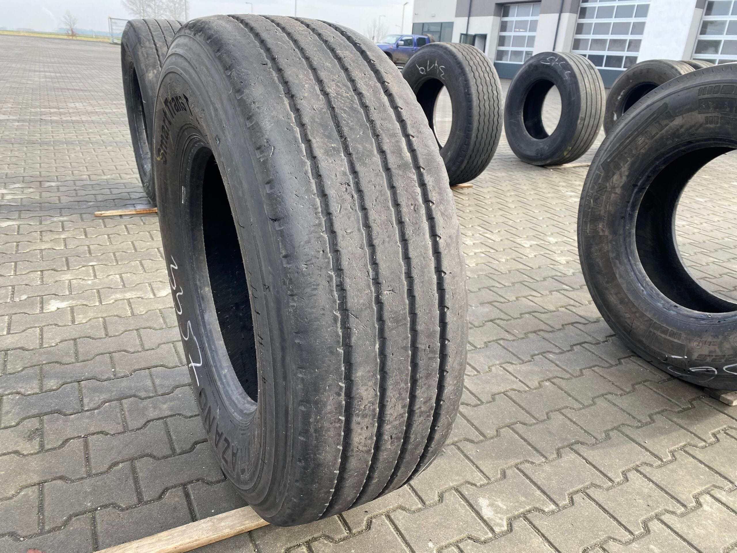 Opona ciężarowa 385/65R22.5 TRAZANO SMART TRANS T48 / 9-10mm Opona ciężarowa 385/65R22.5 TRAZANO SMART TRANS T48 / 9-10mm