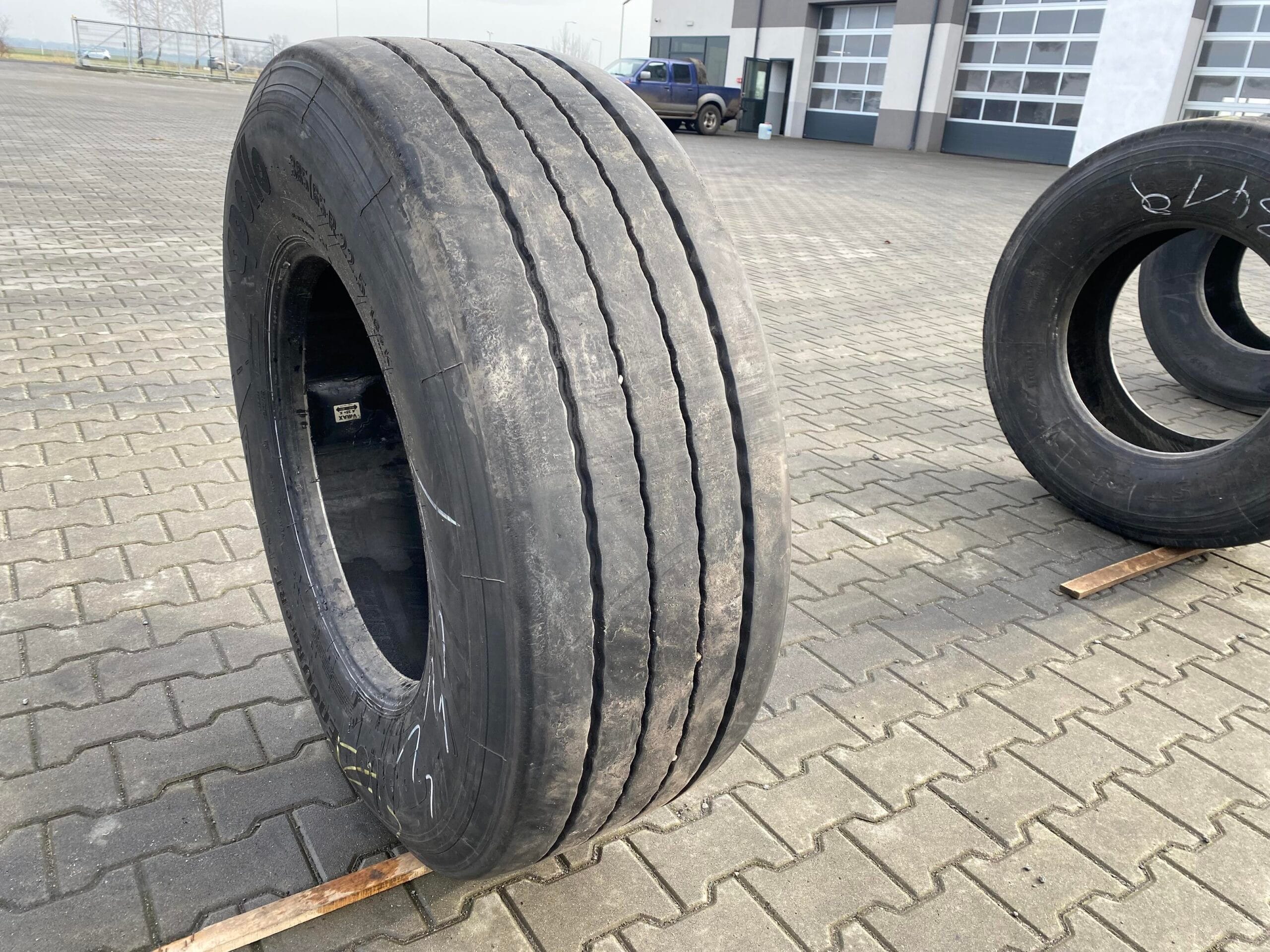 Opona ciężarowa 385/65R22.5 APOLLO ENDURACE RT2 / 9-10mm Opona ciężarowa 385/65R22.5 APOLLO ENDURACE RT2 / 9-10mm