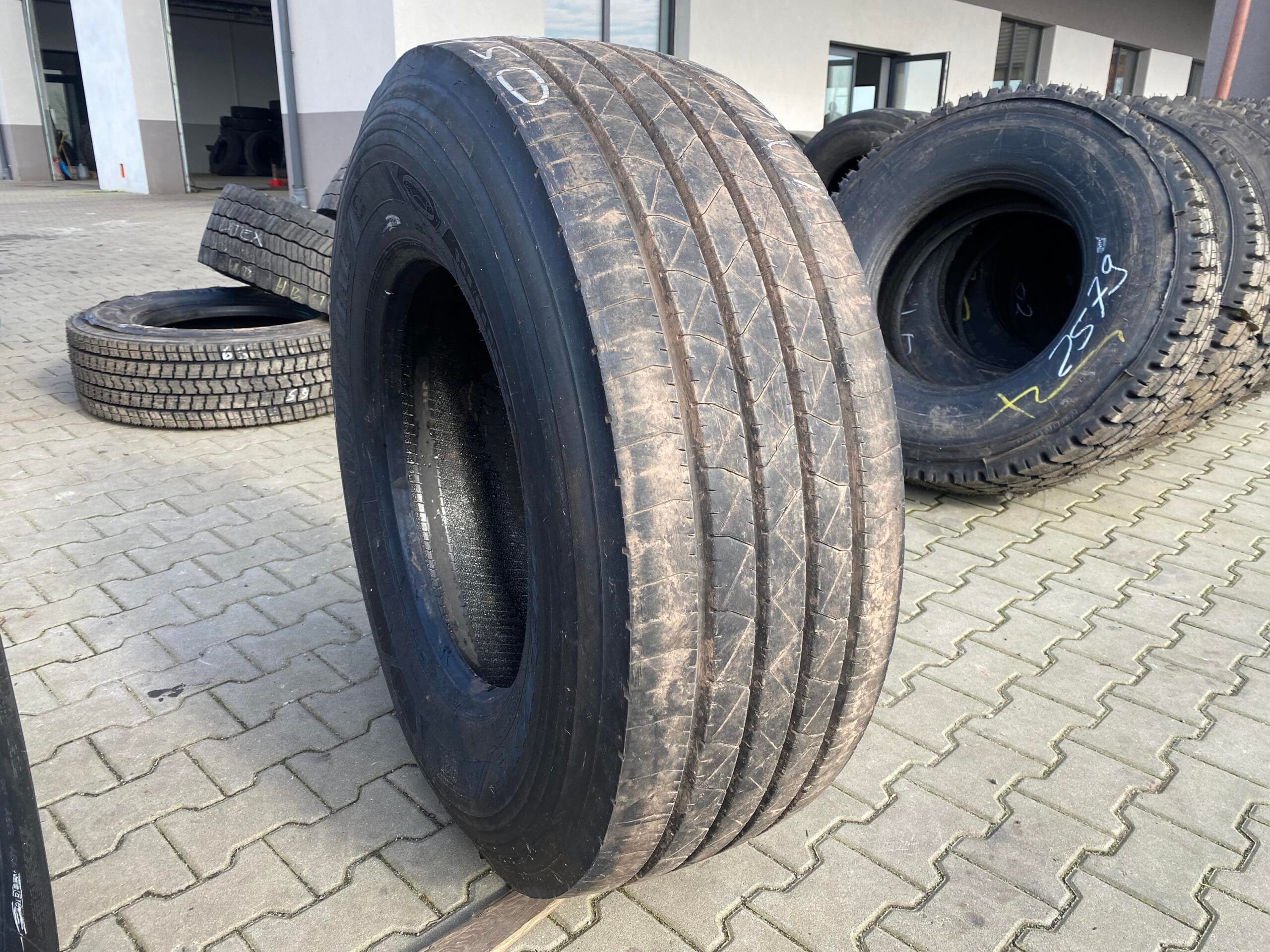 Opona ciężarowa 385/65R22.5 GOODYEAR FUELMAX S ENDURANCE / 13-14mm Opona ciężarowa 385/65R22.5 GOODYEAR FUELMAX S ENDURANCE / 13-14mm