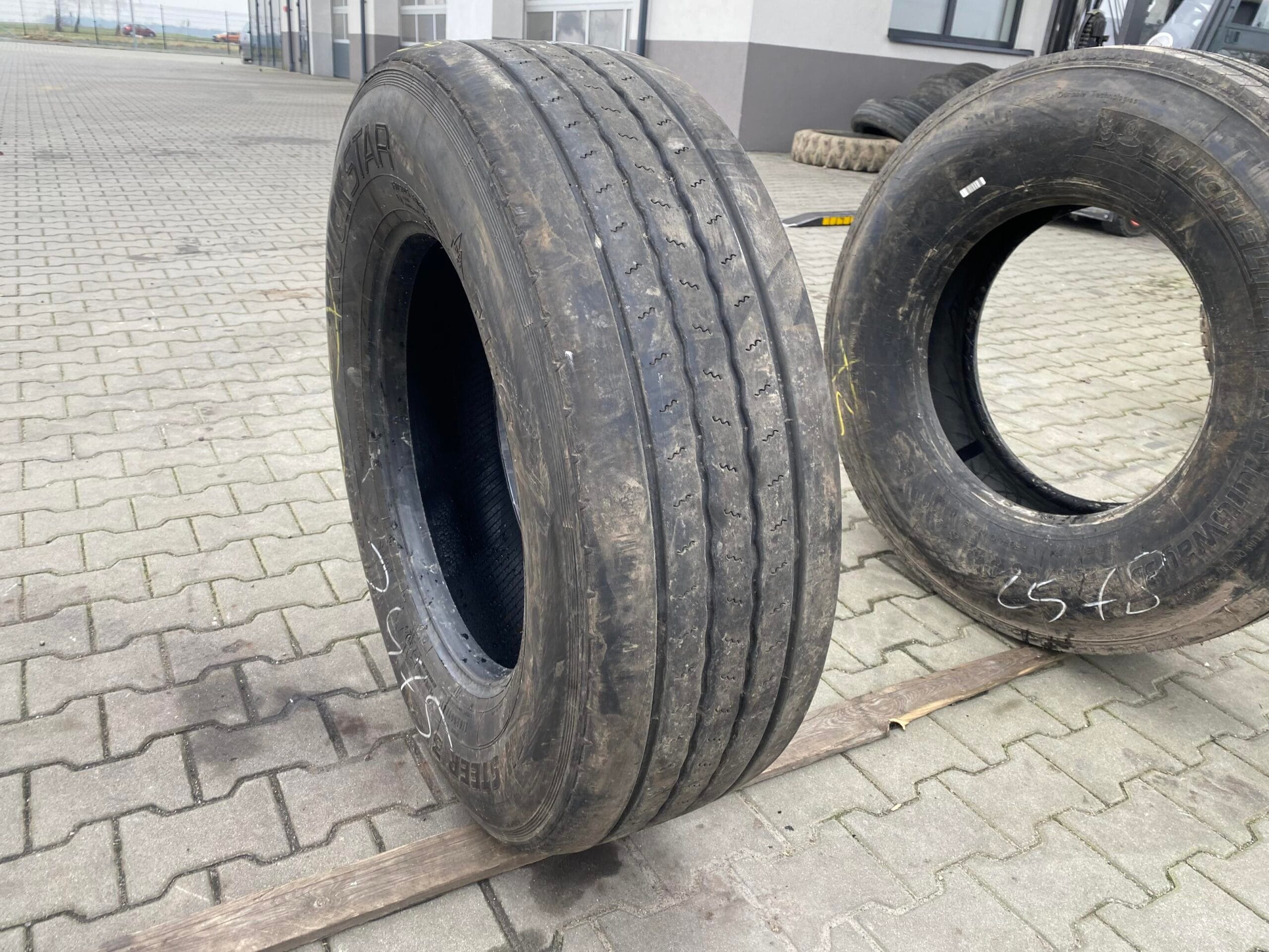 Opona ciężarowa 315/70R22.5 TRUCKSTAR TH STEER 3 / 8-9mm Opona ciężarowa 315/70R22.5 TRUCKSTAR TH STEER 3 / 8-9mm