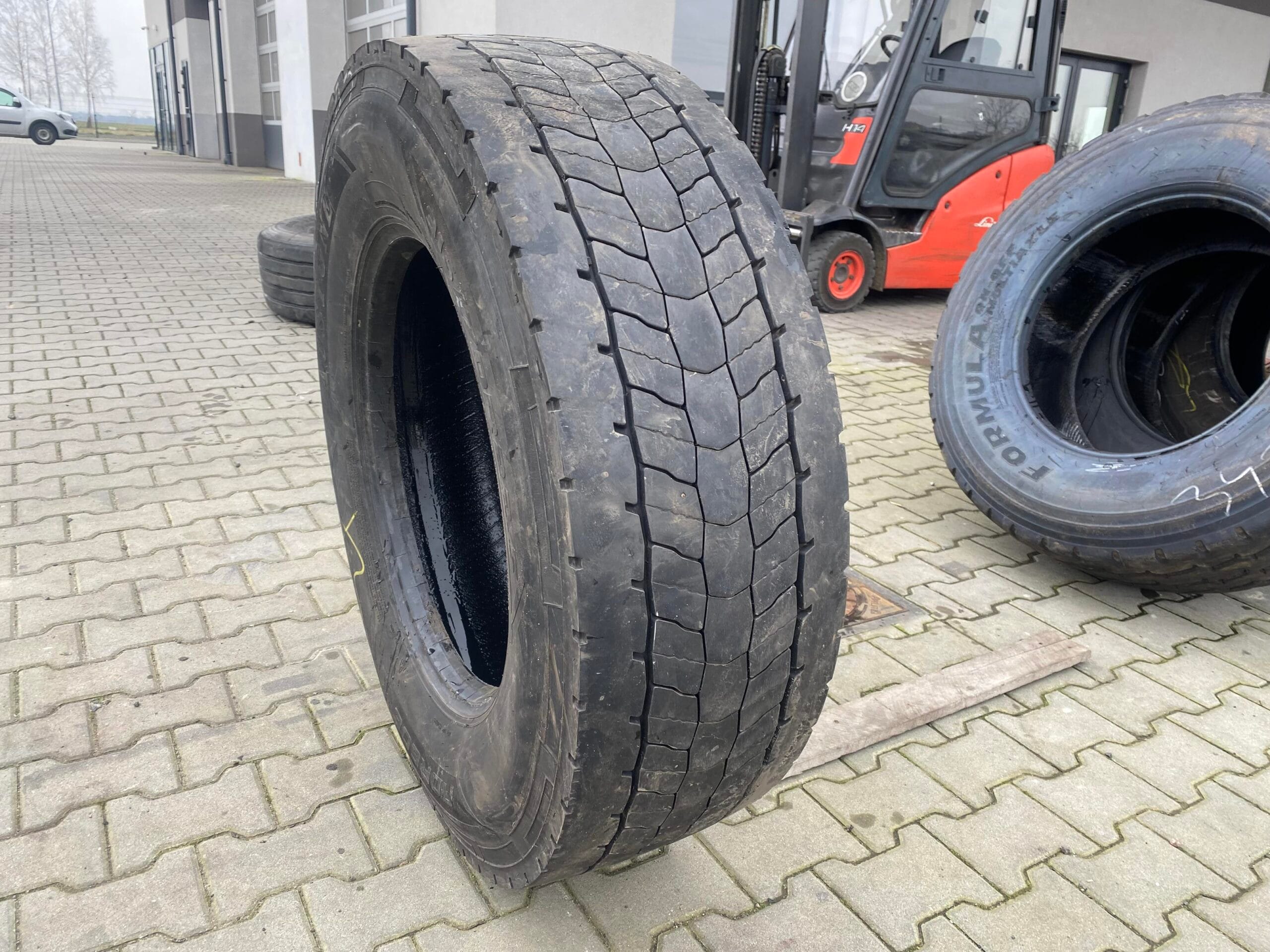 Opona ciężarowa 315/70R22.5 AUSTONE ADR606 / 9-10mm Opona ciężarowa 315/70R22.5 AUSTONE ADR606 / 9-10mm