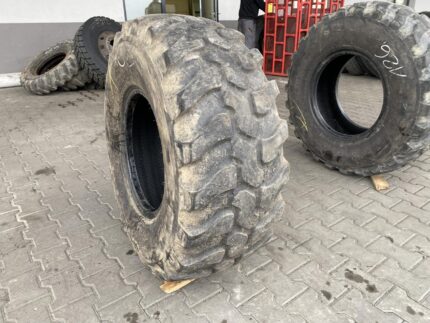 Opona do ładowarek budowlanych 405/70R18, 16.5R18 DUNLOP SPT9 MPT / 80% bieżnika