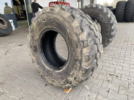 Opona do ładowarek budowlanych 405/70R18, 16.5R18 DUNLOP SPT9 MPT / 80% bieżnika