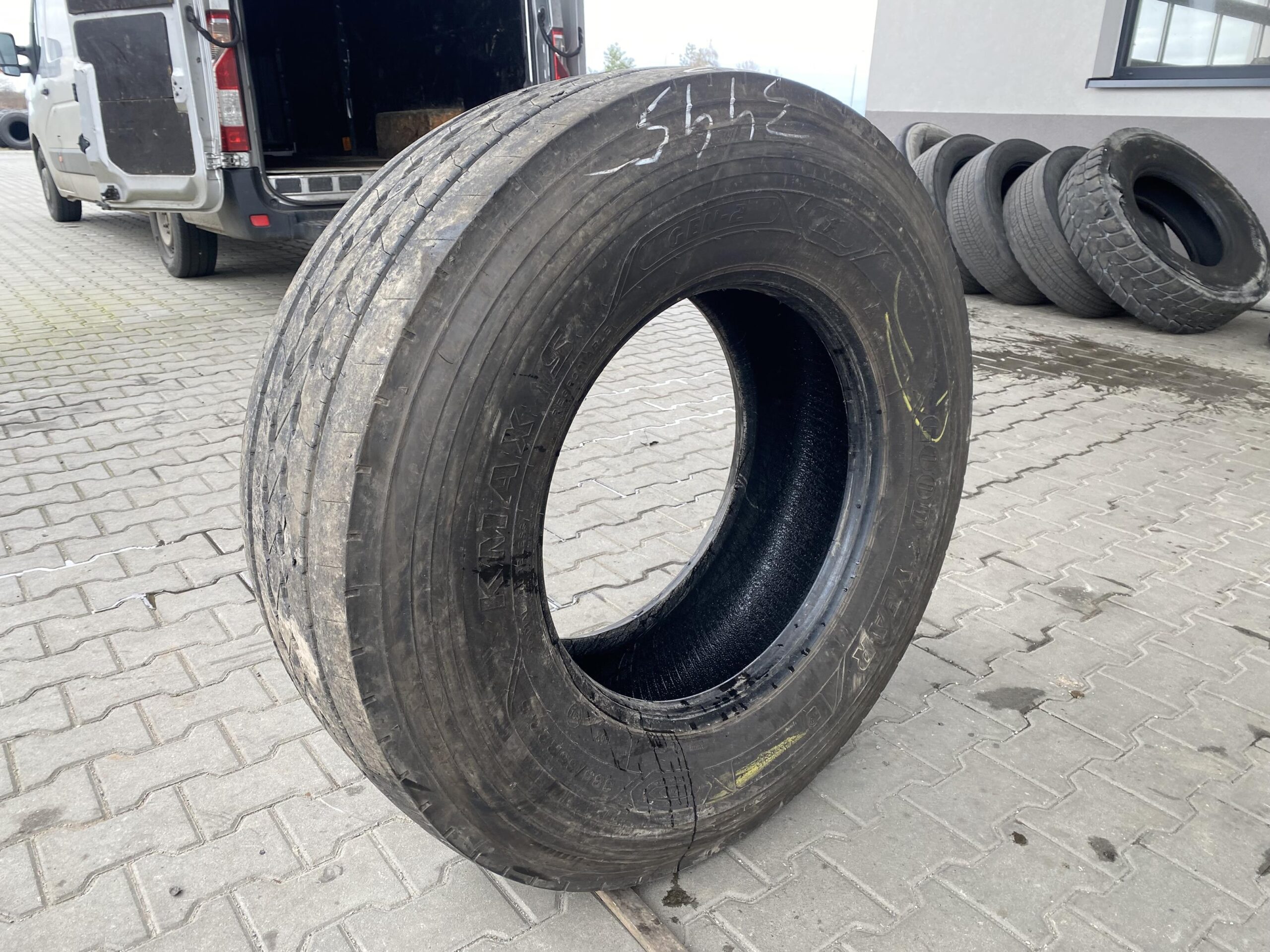 Opona ciężarowa 385/65R22.5 GOODYEAR KMAX S GEN-2 / 11-12mm Opona ciężarowa 385/65R22.5 GOODYEAR KMAX S GEN-2 / 11-12mm