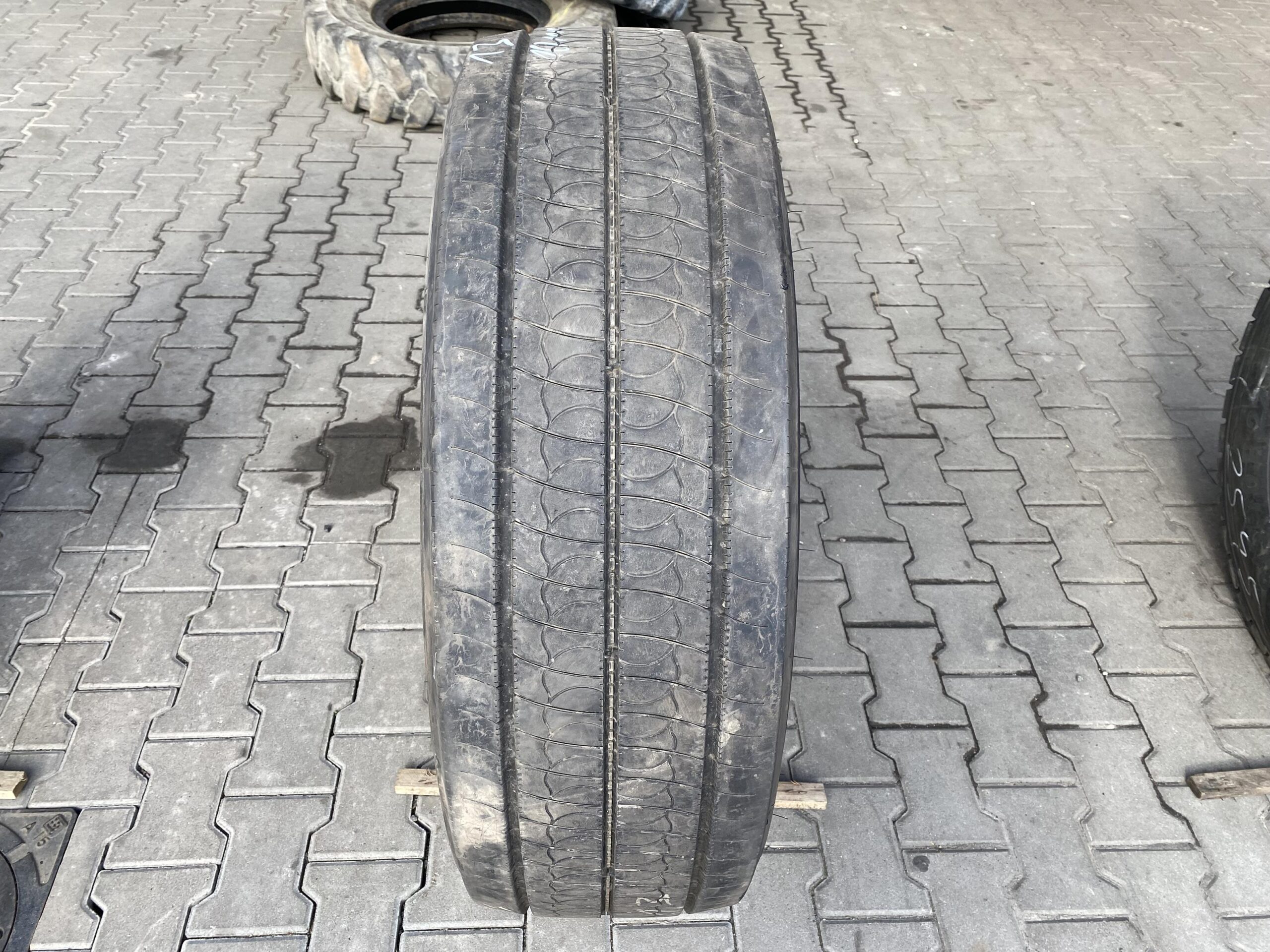 Opona ciężarowa 315/70R22.5 BRIDGESTONE H-STEER 002 ECOPIA / 10mm Opona ciężarowa 315/70R22.5 BRIDGESTONE H-STEER 002 ECOPIA / 10mm