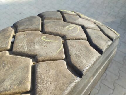 Opony ciężarowe 315/80R22.5 BIEŻNIKOWANA BUDOWLANA TYP ROMB / 12-13mm