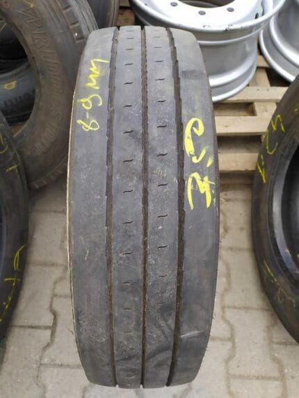  Opona ciężarowa 215/75R17.5 DUNLOP SP246 / 8-9mm