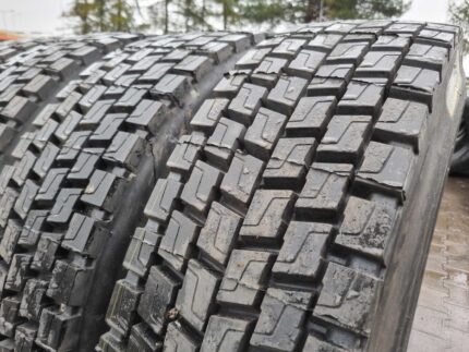 Opony ciężarowe 315/80R22.5 BIEŻNIKOWANA TYP MICHELIN XDE2 / 100% BIEŻNIKA / NOWE