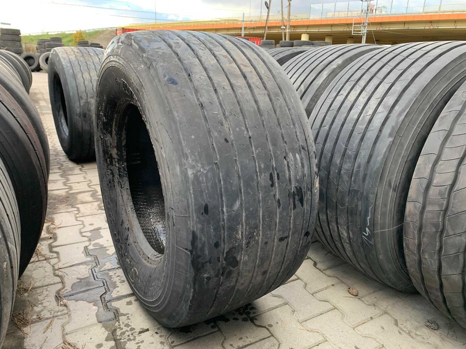 Opony ciężarowe 435/50R19.5 BIEŻNIKOWANA TYP DUNLOP SP252 / 8-9mm Opony ciężarowe 435/50R19.5 BIEŻNIKOWANA TYP DUNLOP SP252 / 8-9mm