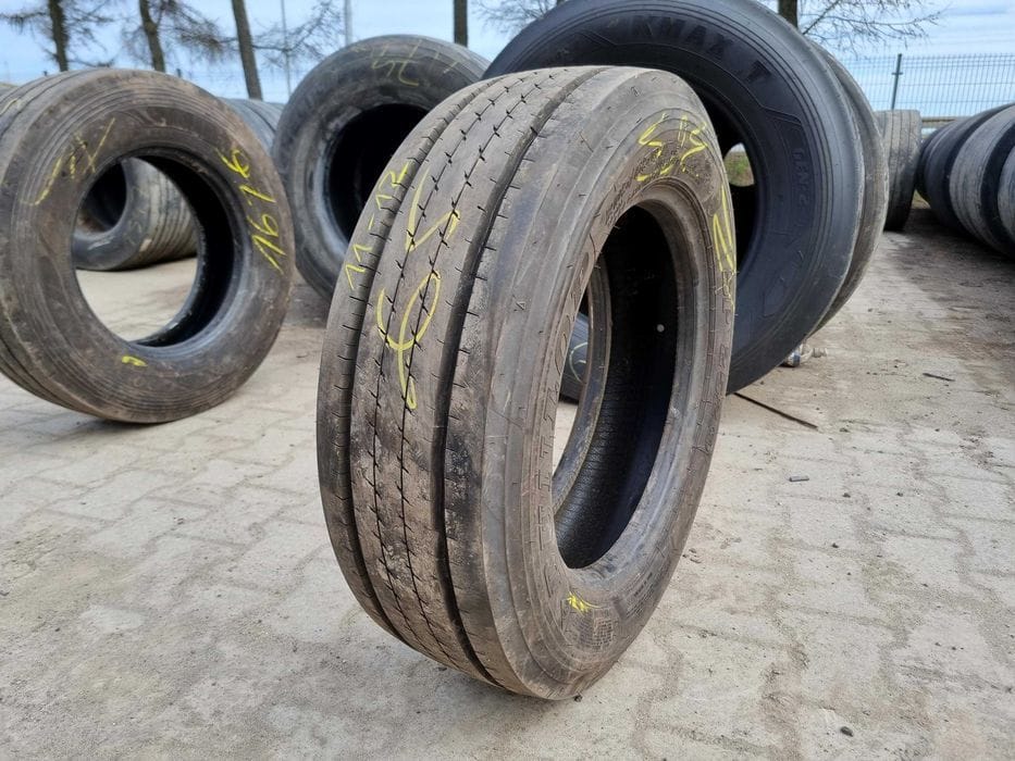 Opona ciężarowa 205/65R17.5 DUNLOP SP252 / 11-12mm Opona ciężarowa 205/65R17.5 DUNLOP SP252 / 11-12mm