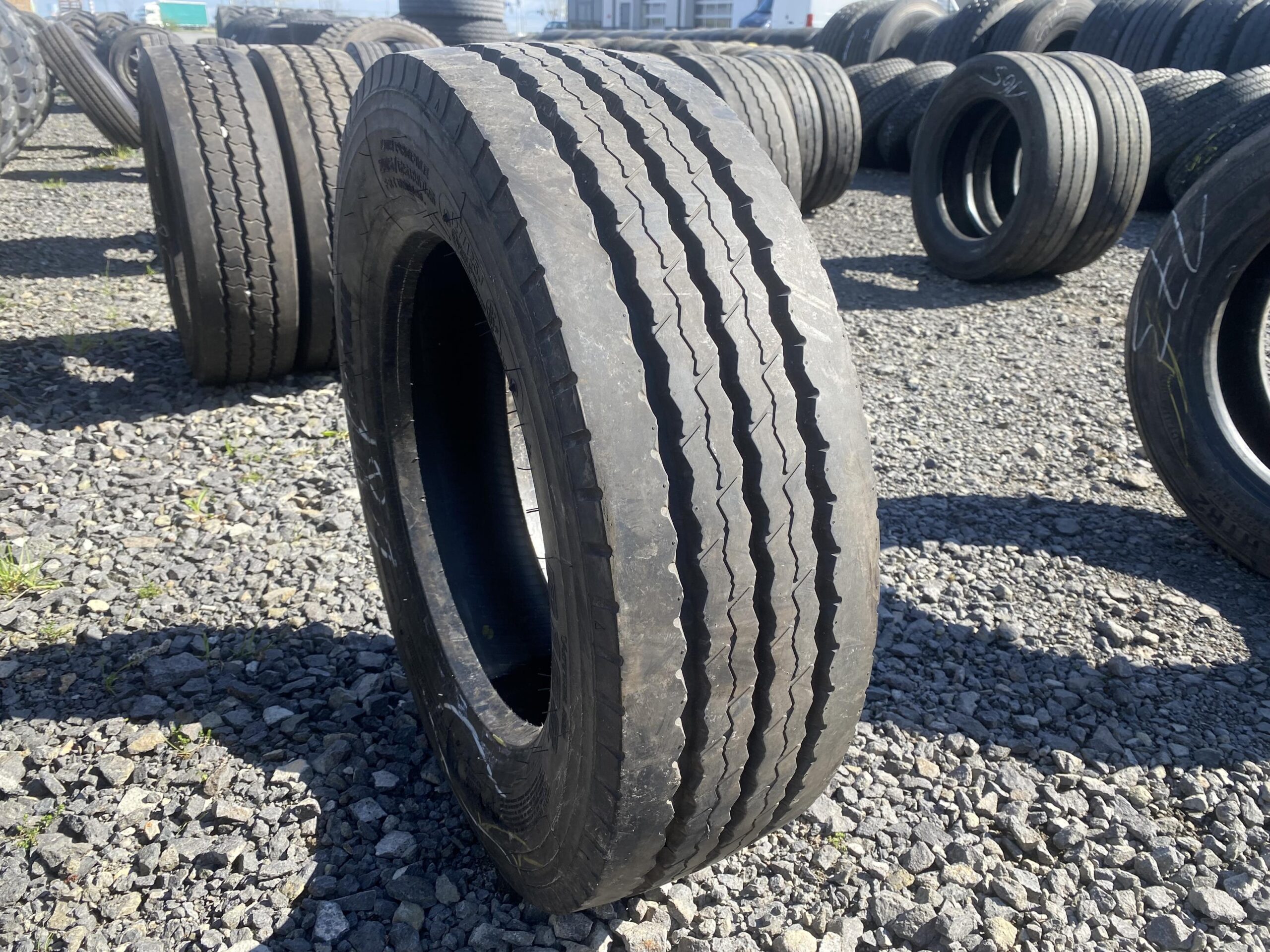 Opona ciężarowa 205/65R17.5 BRIDGESTONE R168 / 12mm Opona ciężarowa 205/65R17.5 BRIDGESTONE R168 / 12mm