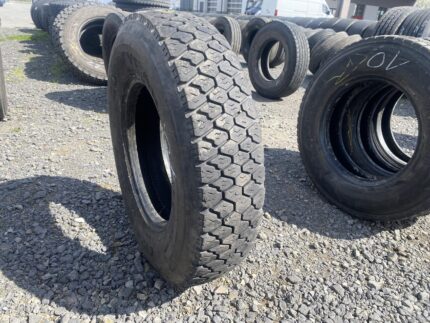  Opona ciężarowa 9.5R17.5 GOODYEAR G124 UNISTEEL / 8-10mm