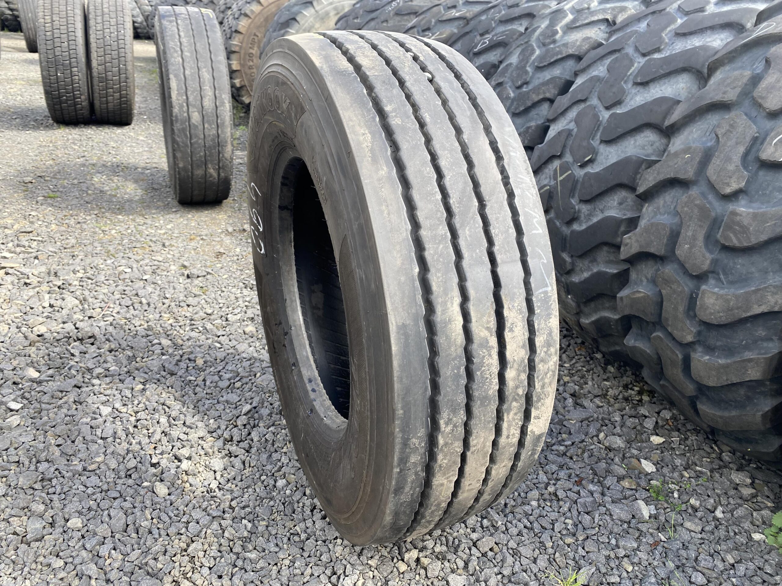 Opona ciężarowa 285/70R19.5 HANKOOK TH22 / 11-12mm Opona ciężarowa 285/70R19.5 HANKOOK TH22 / 11-12mm