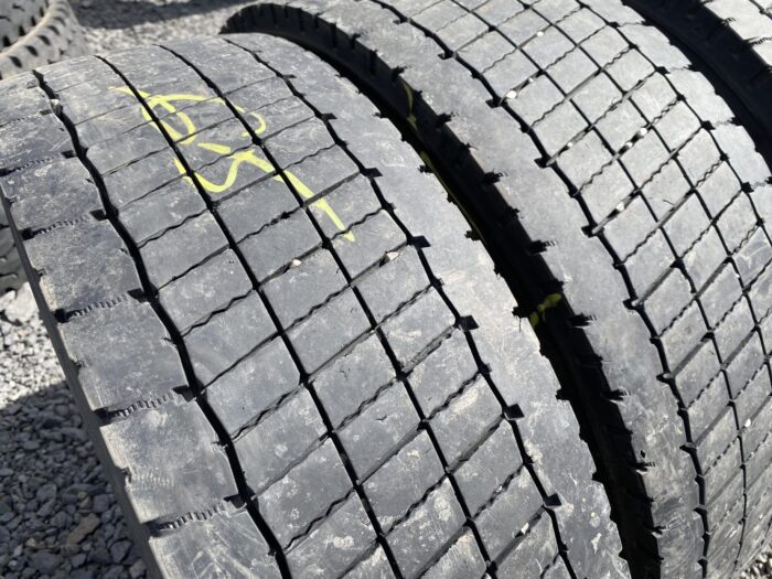 Opony ciężarowe 235/75R17.5 CONTINENTAL CONTI HYBRID LD3 / 11-12mm