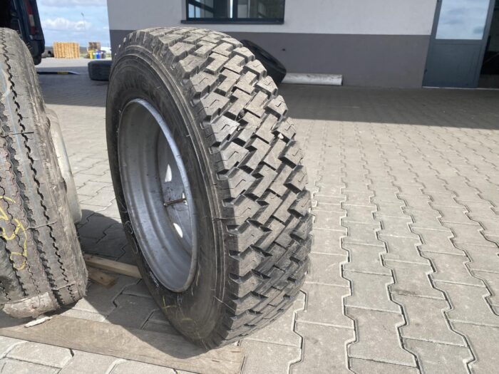 Opona ciężarowa 205/75R17.5 MICHELIN XZT / 100% Bieżnika
