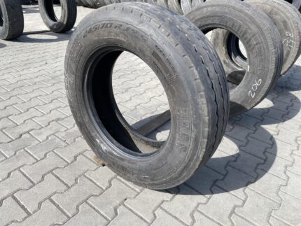 Opona ciężarowa 245/70R19.5 PIRELLI ST:01 / 6-8mm